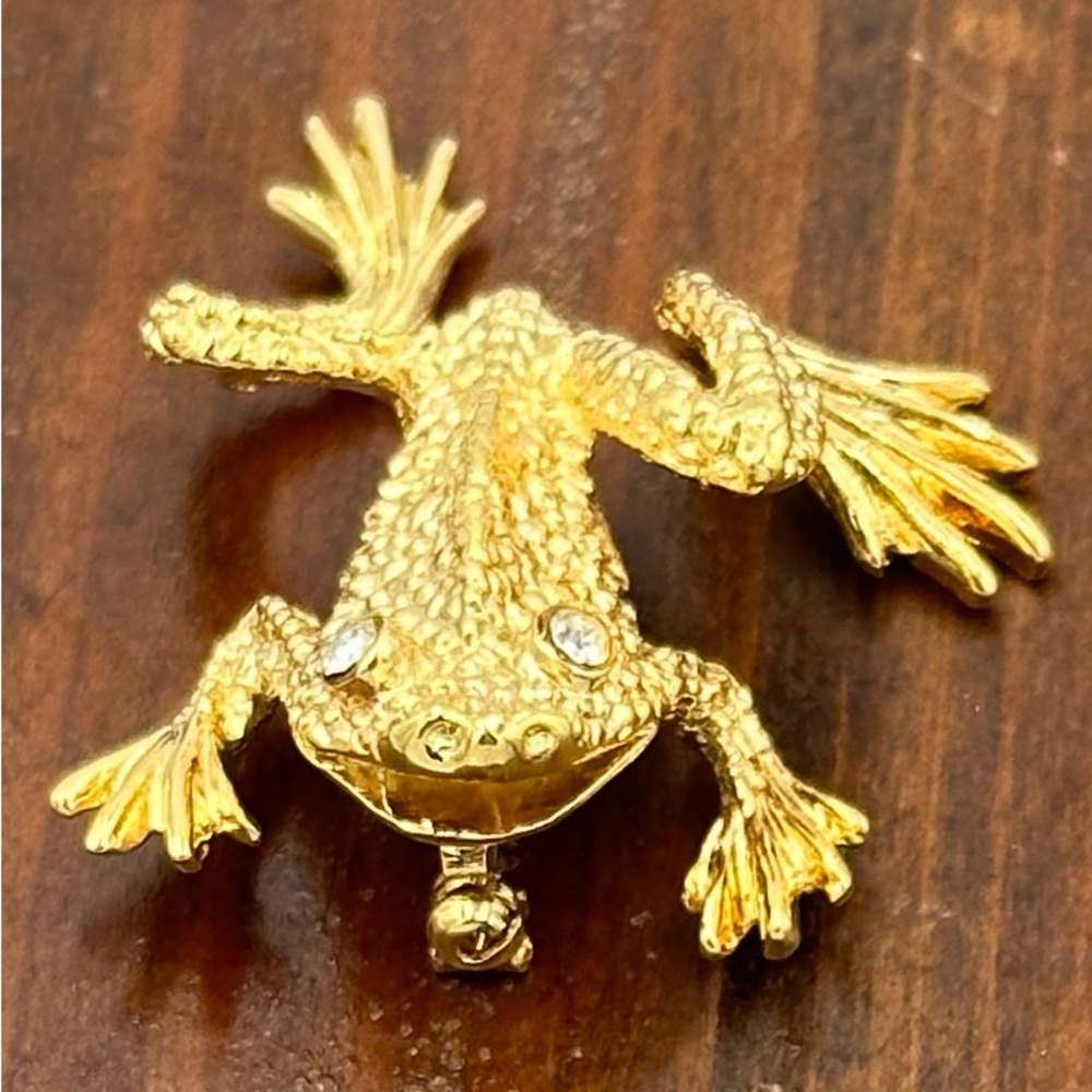 St John Vintage Brooch Toad/Frog 24K Gold Plated. Amazing condition